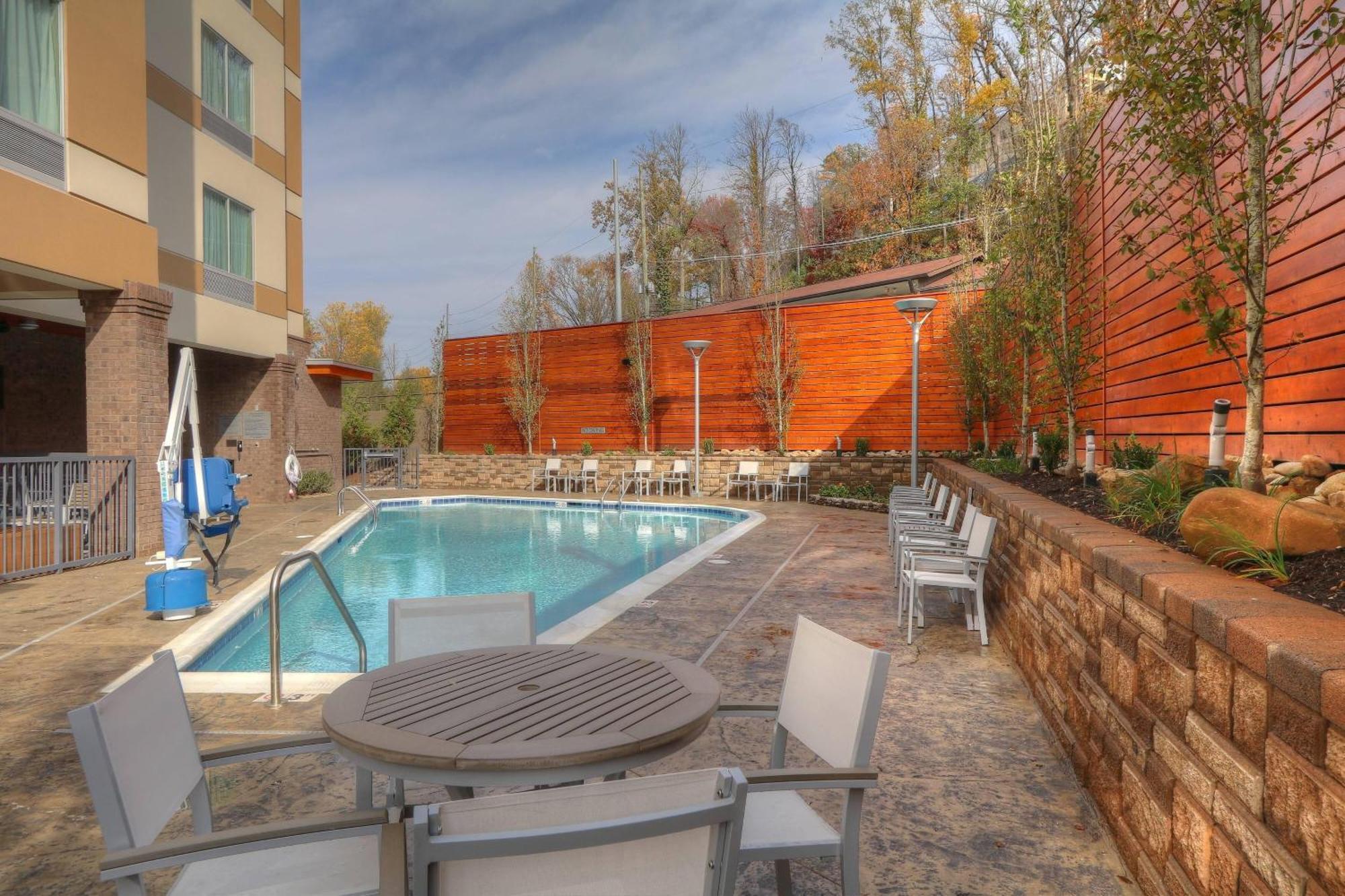 Fairfield Inn & Suites By Marriott Gatlinburg Downtown Exteriör bild