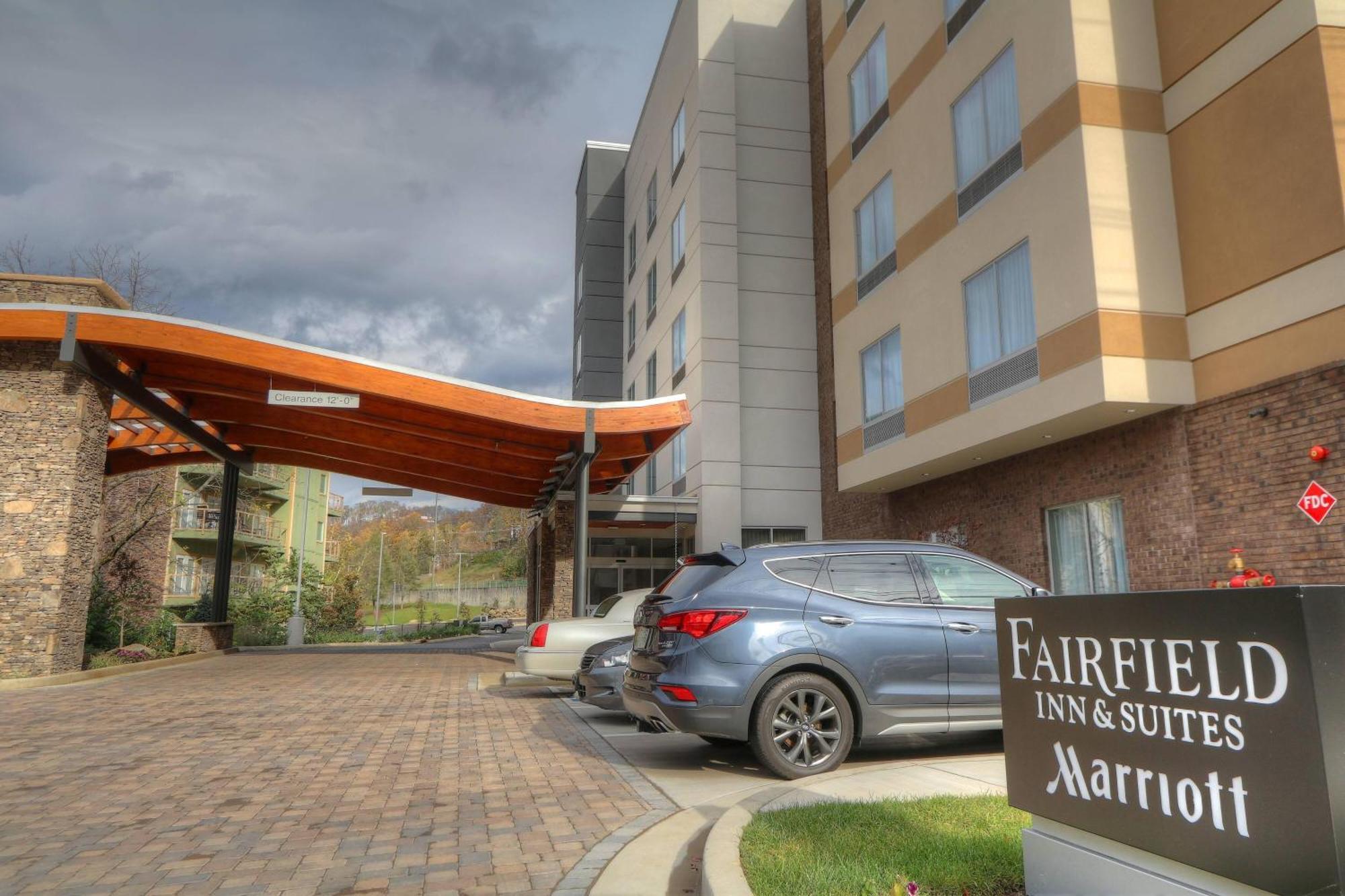 Fairfield Inn & Suites By Marriott Gatlinburg Downtown Exteriör bild