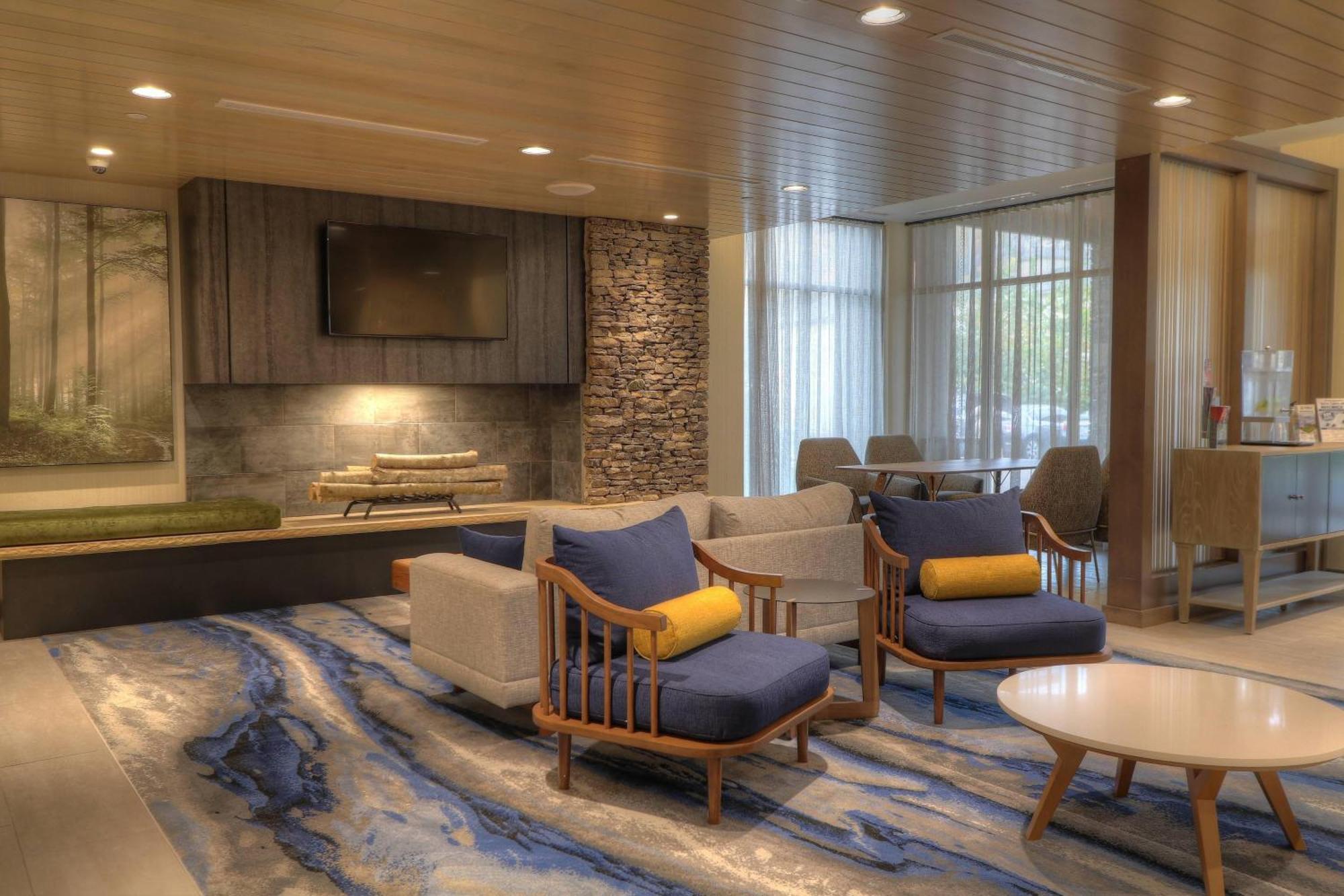 Fairfield Inn & Suites By Marriott Gatlinburg Downtown Exteriör bild