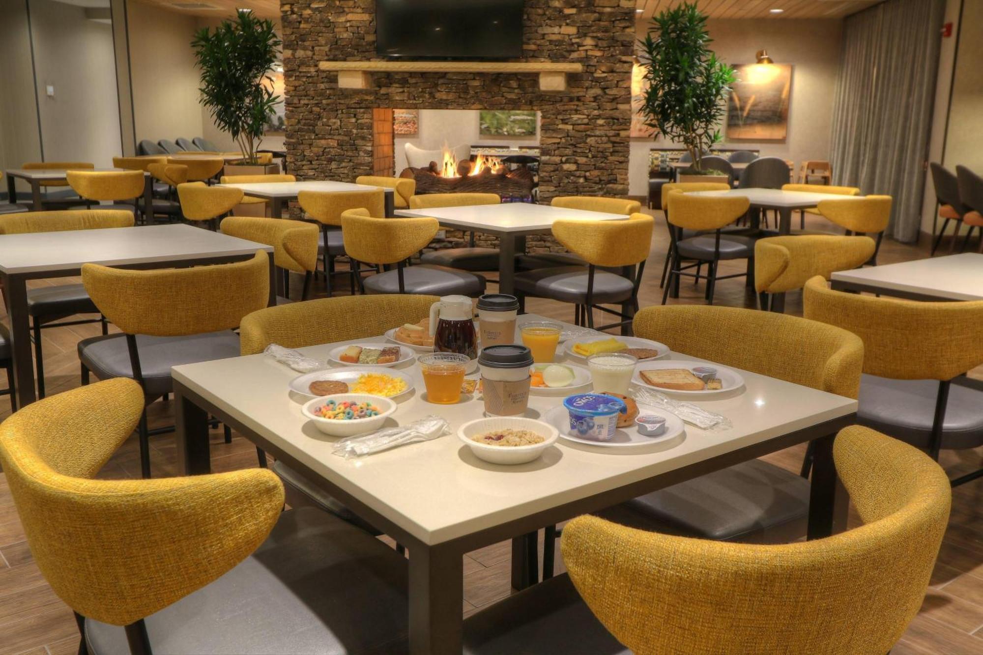Fairfield Inn & Suites By Marriott Gatlinburg Downtown Exteriör bild
