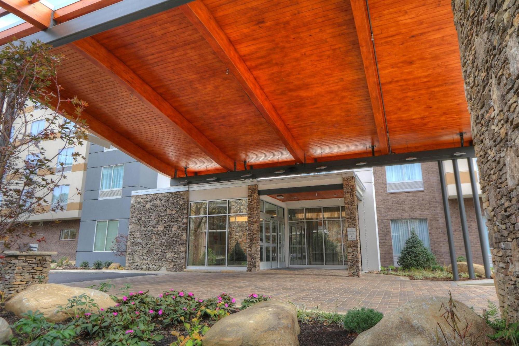 Fairfield Inn & Suites By Marriott Gatlinburg Downtown Exteriör bild
